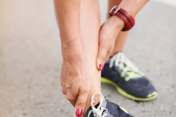 Esguince de tobillo: Qué es y cómo lo tratamos en Clínica CRL